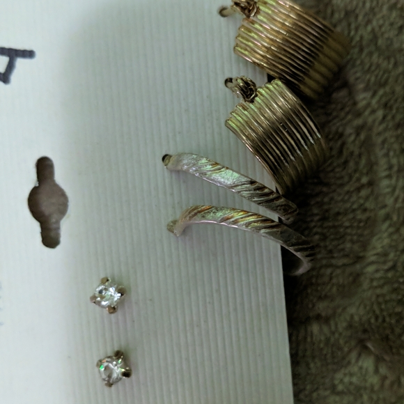 Costume earrings - Picture 4 of 7